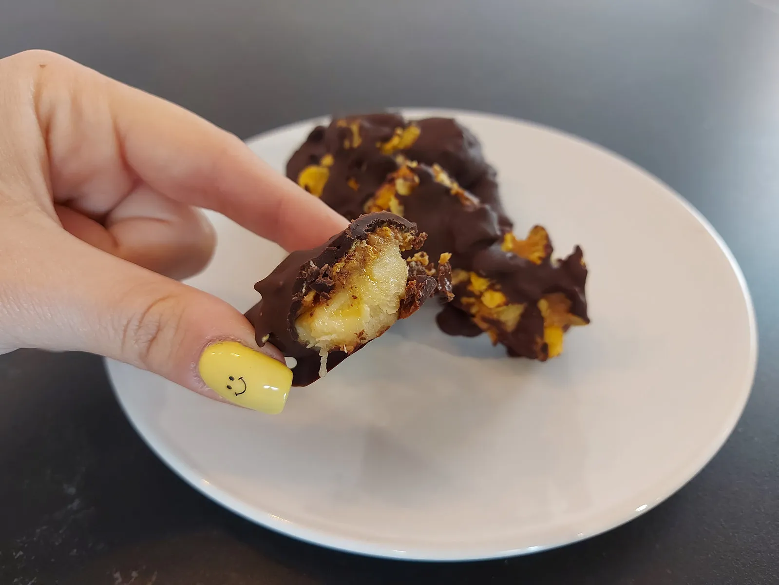 Barritas de plátano,mantequilla de cacahuete y chocolate