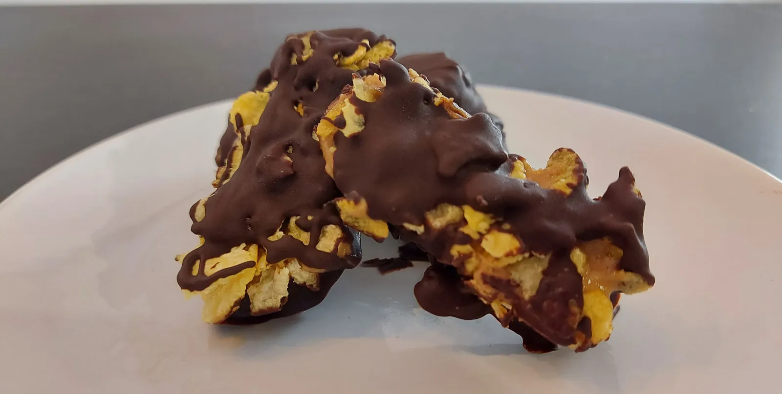 Barritas de plátano,mantequilla de cacahuete y chocolate
